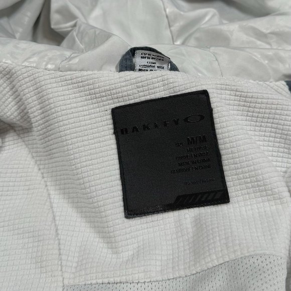 Oakley Cottage Insulated Snowboard Jacket Men's‎ Sz M Medium Gray / Red - Picture 3 of 10